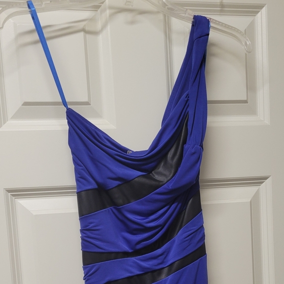 Dresses & Skirts - Blue asymmetrical dress